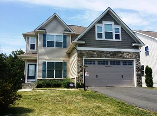 4216 Lehman Ct, Triangle, VA 22172