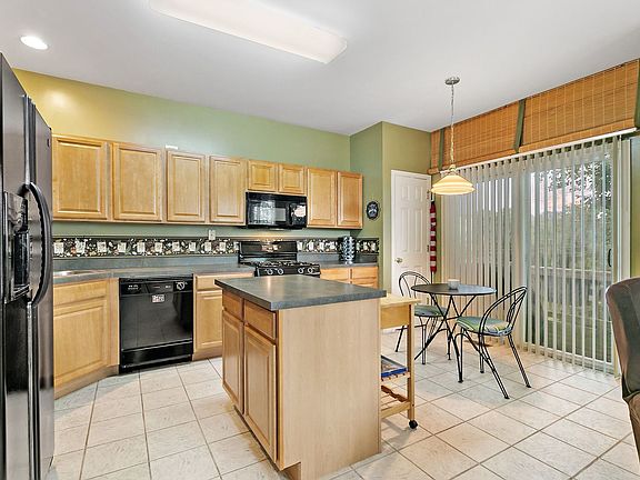 5th image of 685 Creekside Cir #685