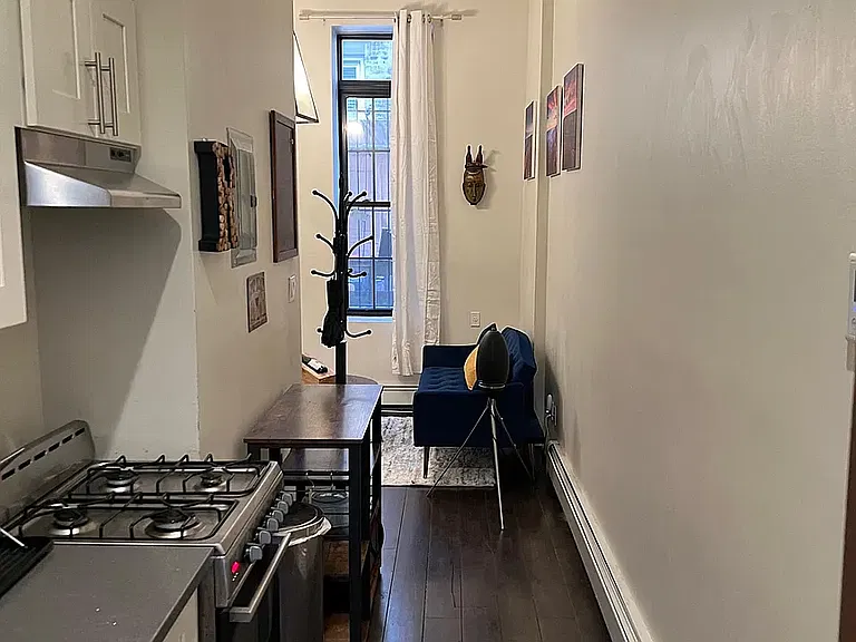 406 Tompkins Ave #1R — Photo 7