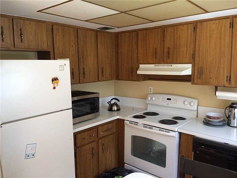 1st image of 414 SE 14th St APT 3
