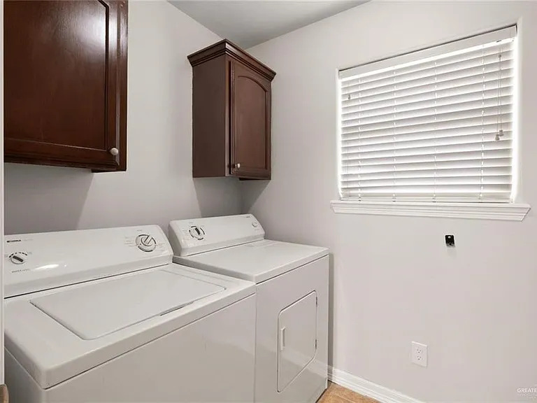 115 S 48th Ln #2 — Photo 3