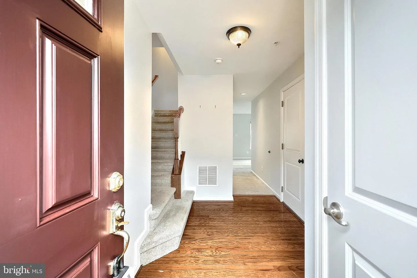 3 bed, 2.5 bath, 1850 sqft, $2,495 — Photo 4