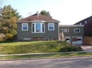 614 E Main St, Caledonia, MN 55921