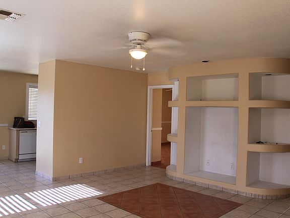 2nd image of 5359 E Florian Ave