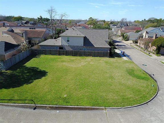 2nd image of 14107 Langbourne Dr