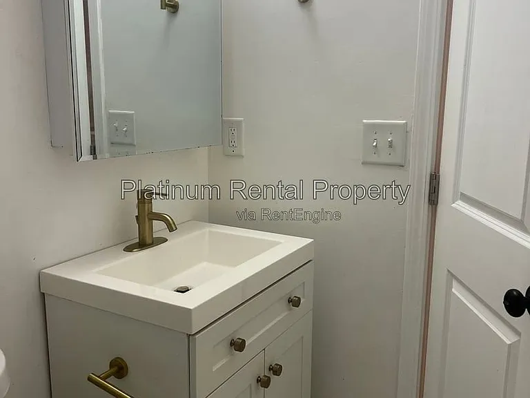 223 Fletcher St SW — Photo 7