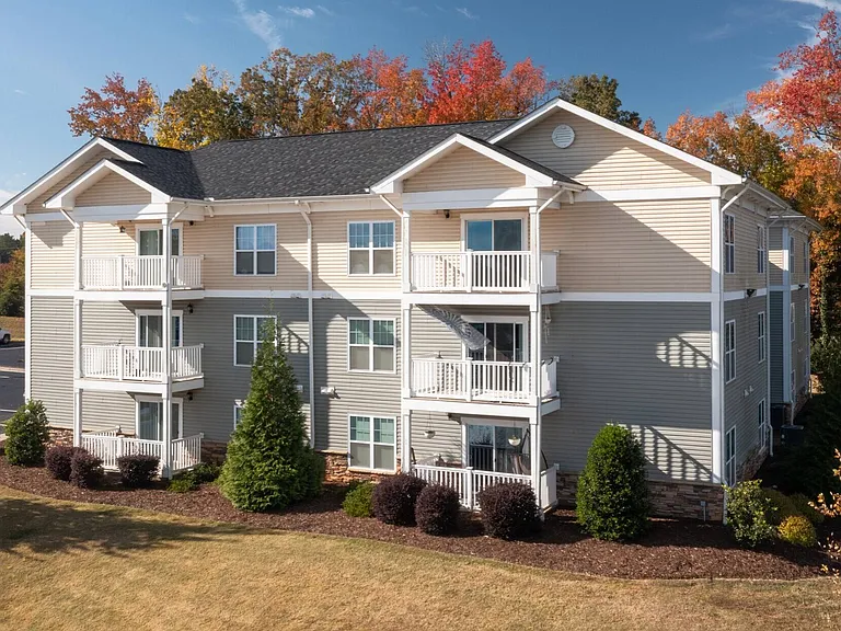 742 Upstate Campus Dr — Photo 6