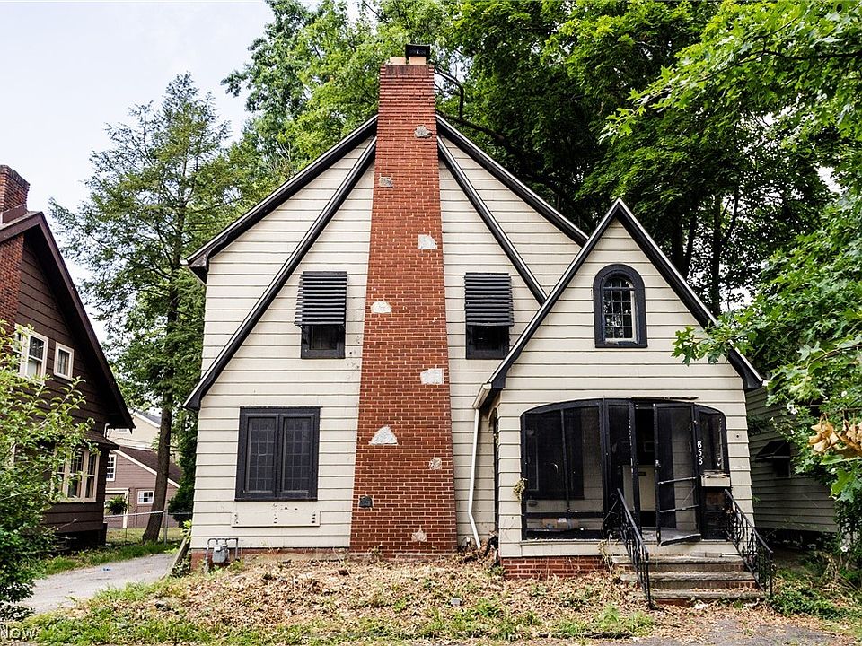 1st image of 858 Roanoke Rd