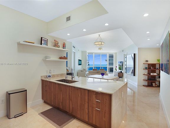 4th image of 15901 Collins Ave APT 2107