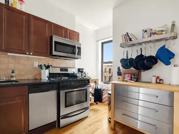 244 President Street image 4 of 8