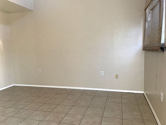 5th image of 4009 Woodfern Dr