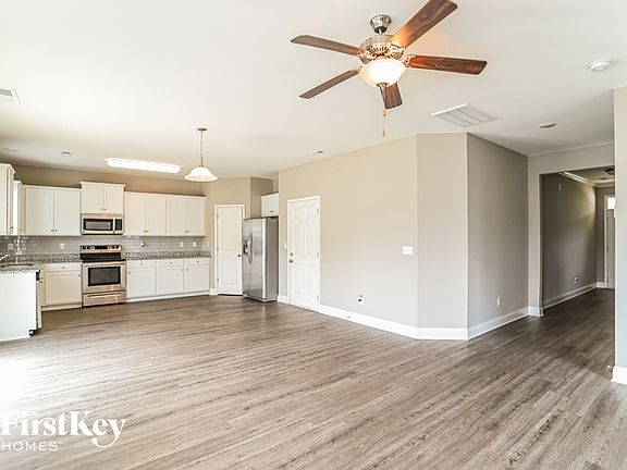 3rd image of 9025 Evans Woods Dr