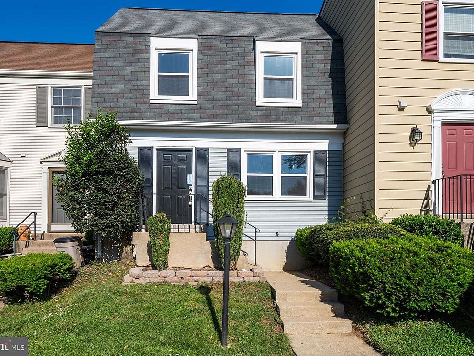 1st image of 7402 Meadowleigh Way