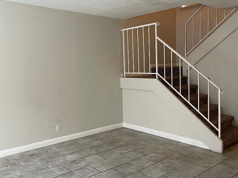 1758 E University Ave #3 — Photo 6