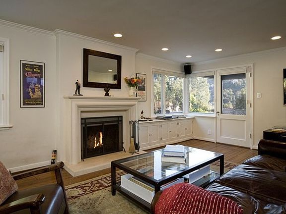 4th image of 3253 Benda St