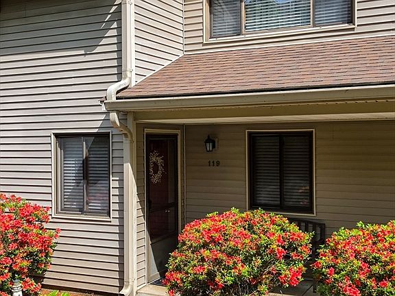 2nd image of 119 Highwood Dr Unit 119