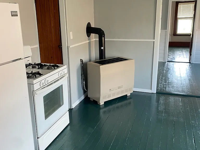157 Hathaway St #3W — Photo 3