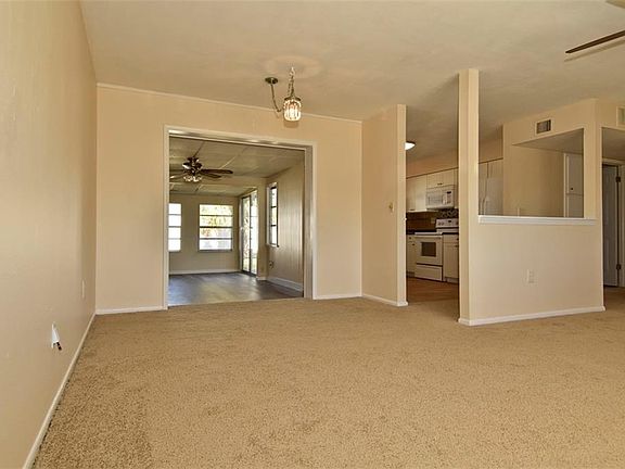 5th image of 705 Indian Wells Ave