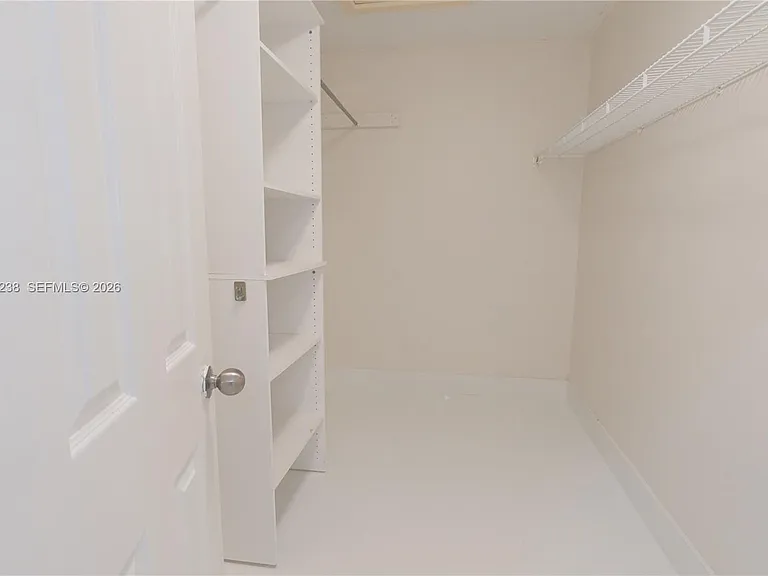 518 NE 48th St — Photo 13