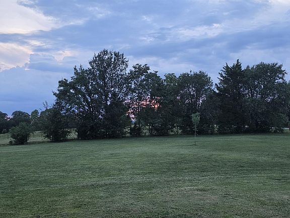 5th image of 660 Hammett Rd