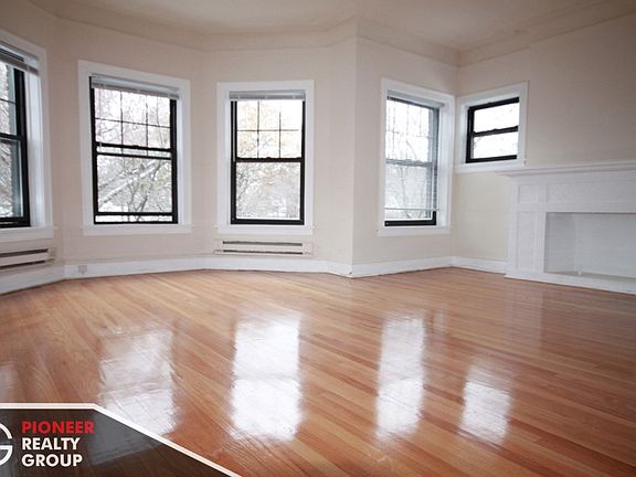 2nd image of 1313 Oak Ave #1321A3
