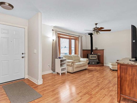 3rd image of 3054 Regal Ln