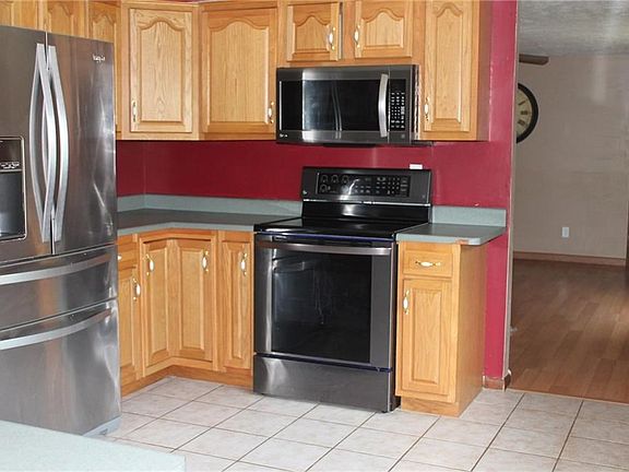 3rd image of 513 Durst Dr