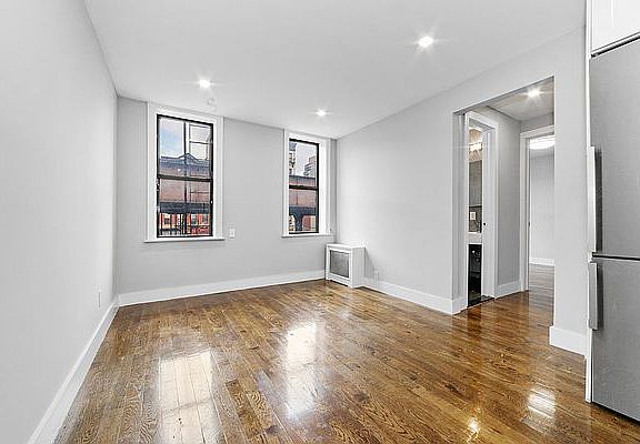 2nd image of 1661 Park Ave #5B
