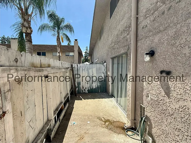5101 Hunter Ave #7 — Photo 8