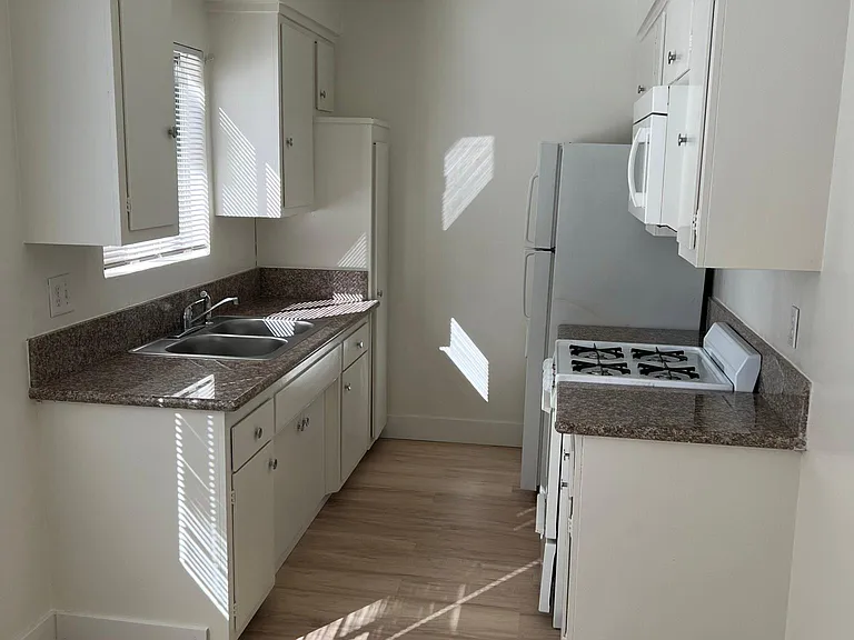 1907 Carnegie Ln #2 — Photo 10