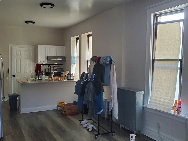 1210 W Lexington St — Photo 20