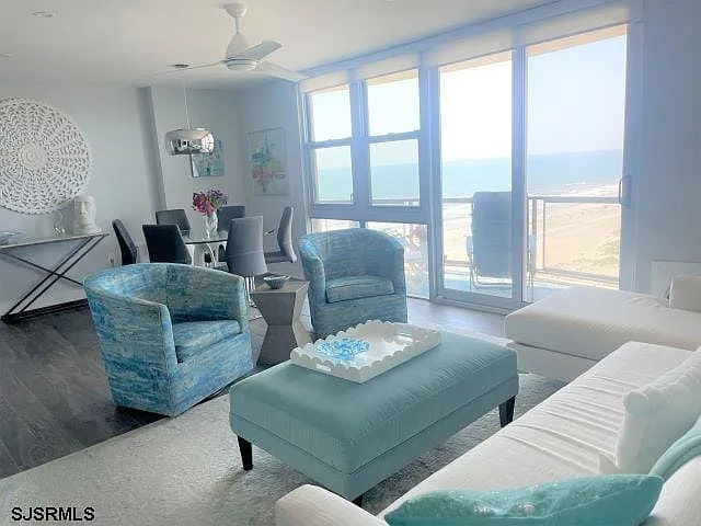 2 bed, 2.0 bath, 778 sqft, $2,000 — Photo 3