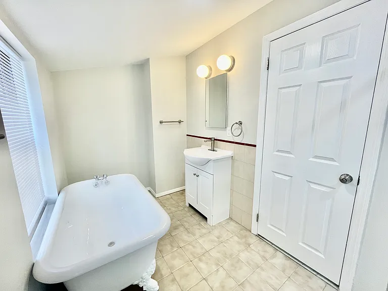1005 Frankford Ave #2 — Photo 18