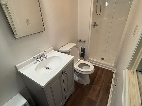 5th image of 230 W Simpson St #B
