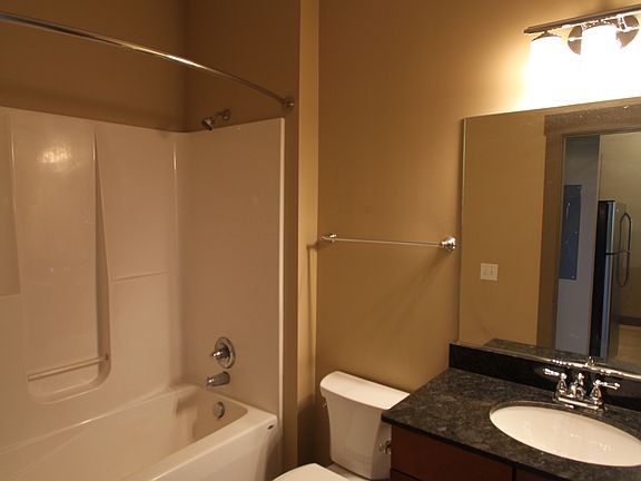 5th image of 806 Wasena Ave SW APT 502