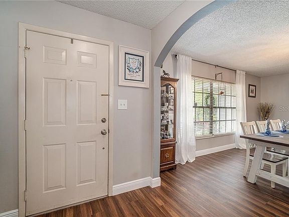 3rd image of 15640 Charter Oaks Trl