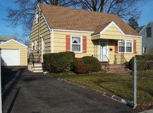 21 Park Hill Ter, Clifton, NJ 07013