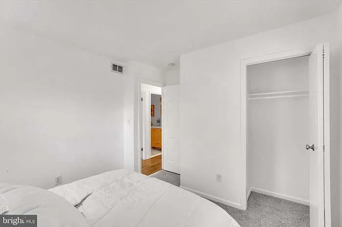 Edwards Dr — Photo 2