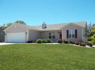 413 Highland Ridge Dr, Manhattan, KS 66503