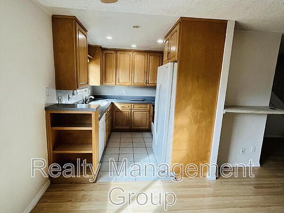 5th image of 4800 Williamsburg Ln Unit 118
