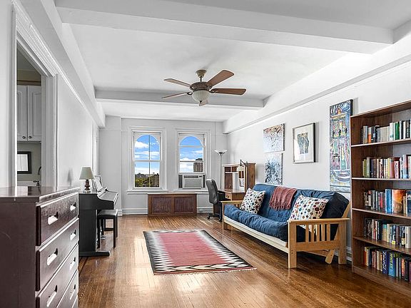 3rd image of 200 W 108th St APT 16E