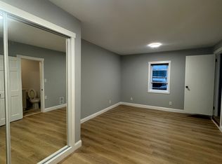 15 Edge Hill Rd #R, Braintree, MA 02184