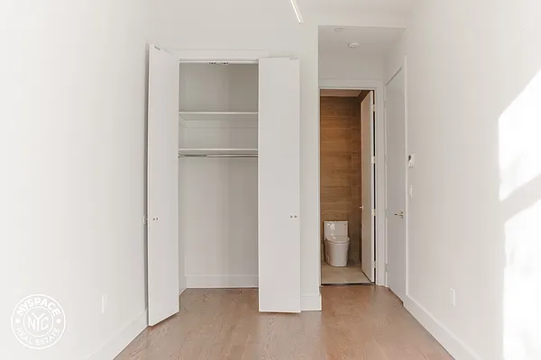 Rented by MySpaceNYC | media 43