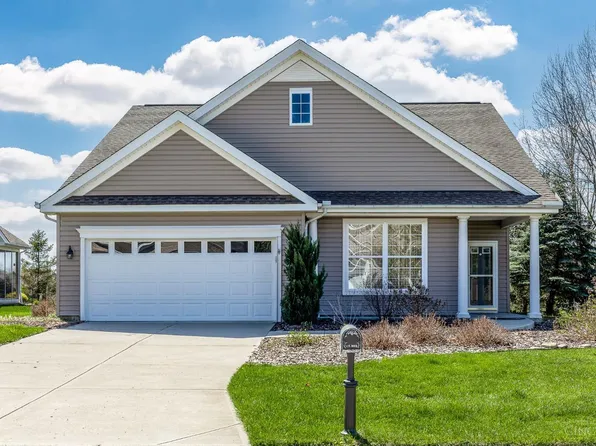 1201 Meadow Vista Dr, Maineville, OH 45039