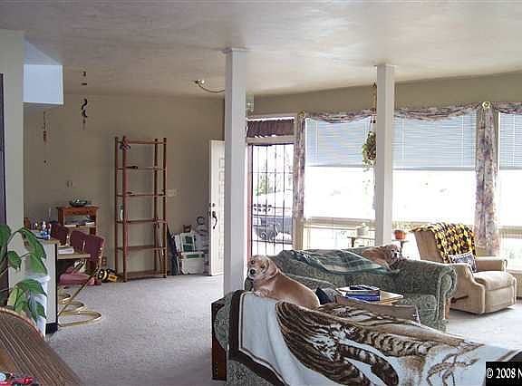 3rd image of 25 Sheltered Hills Dr