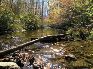 9 Calabash Ln, Candler, NC 28715