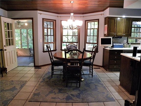 5th image of 692 Morningside Dr