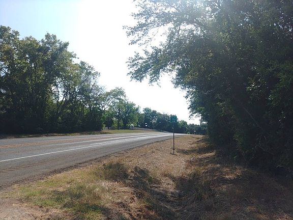 3rd image of 3182 E Us Highway 84