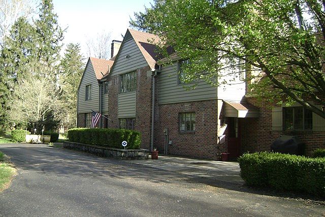 1st image of 989 Western Ave