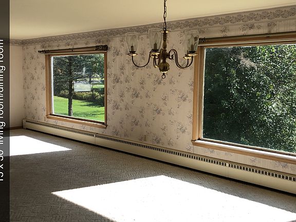 5th image of 609 Riverview Dr